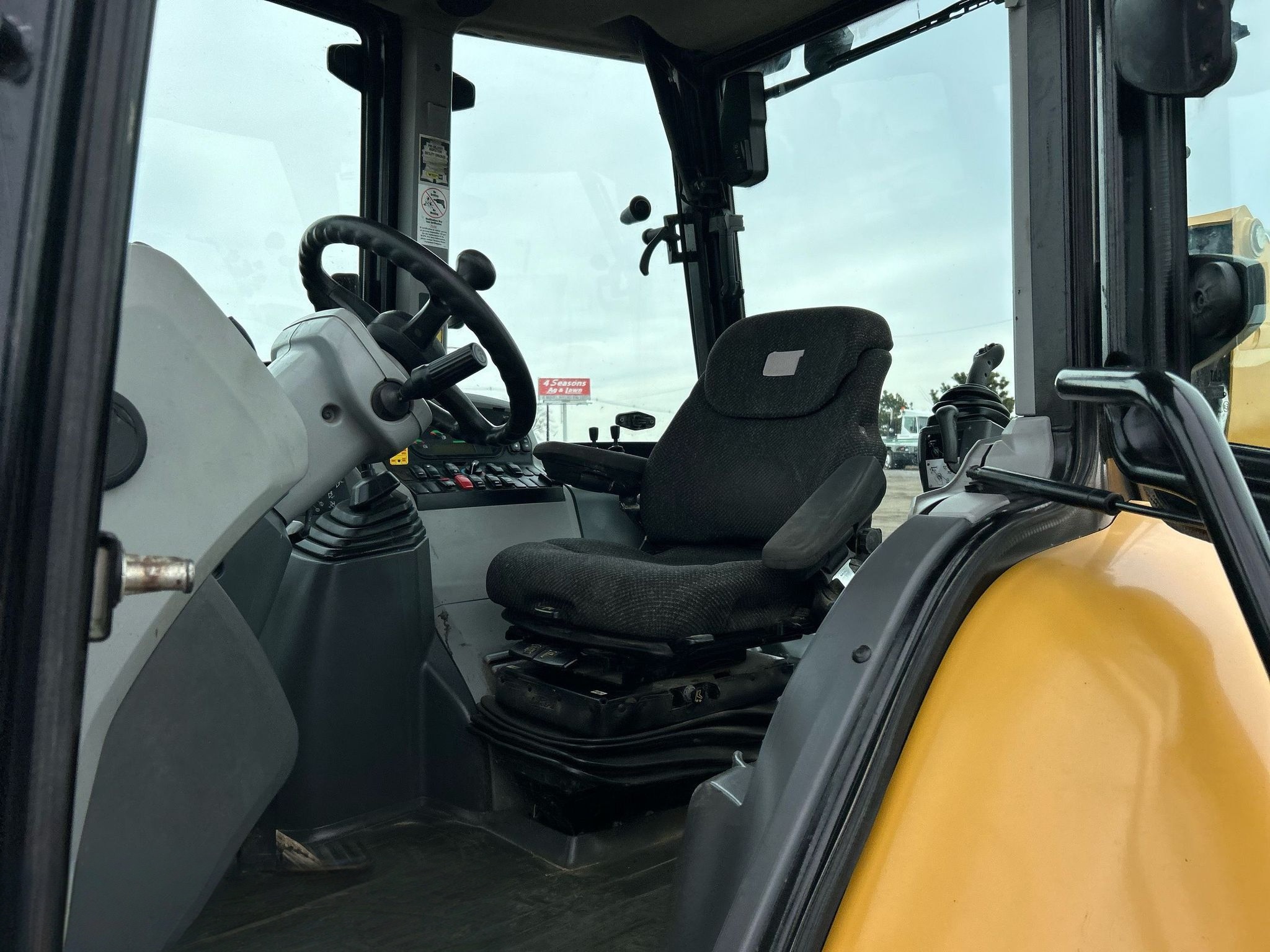 2017 Caterpillar 420F2 Backhoe