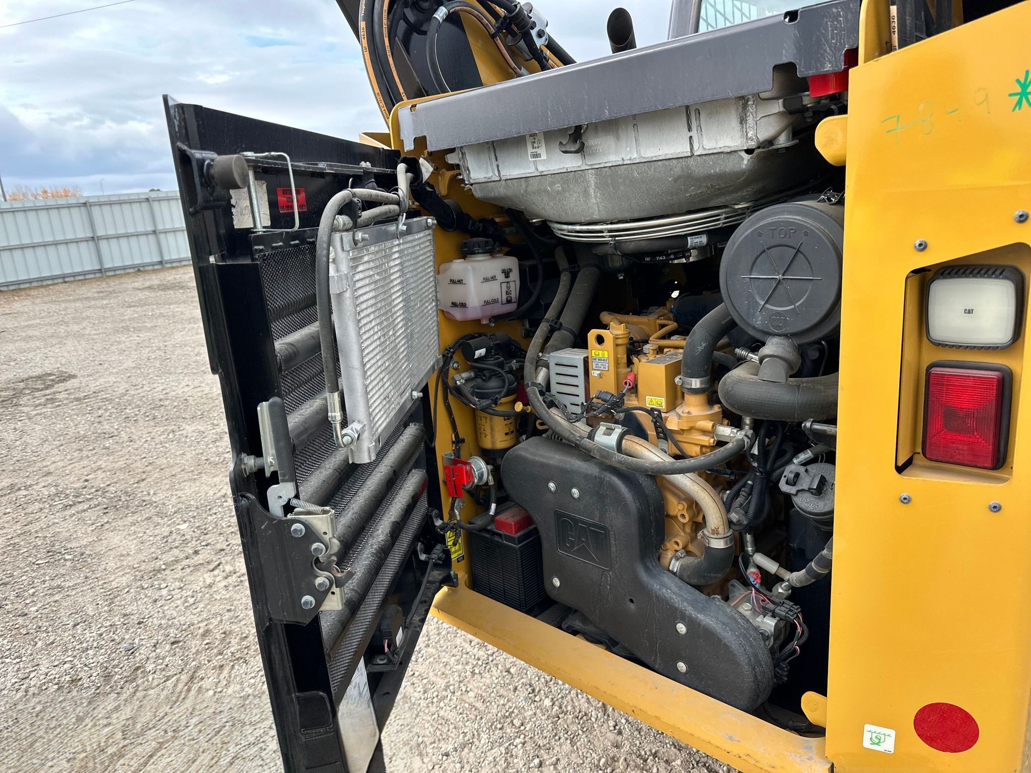 2022 Caterpillar 289D3 Tracked Skid Steer Loader