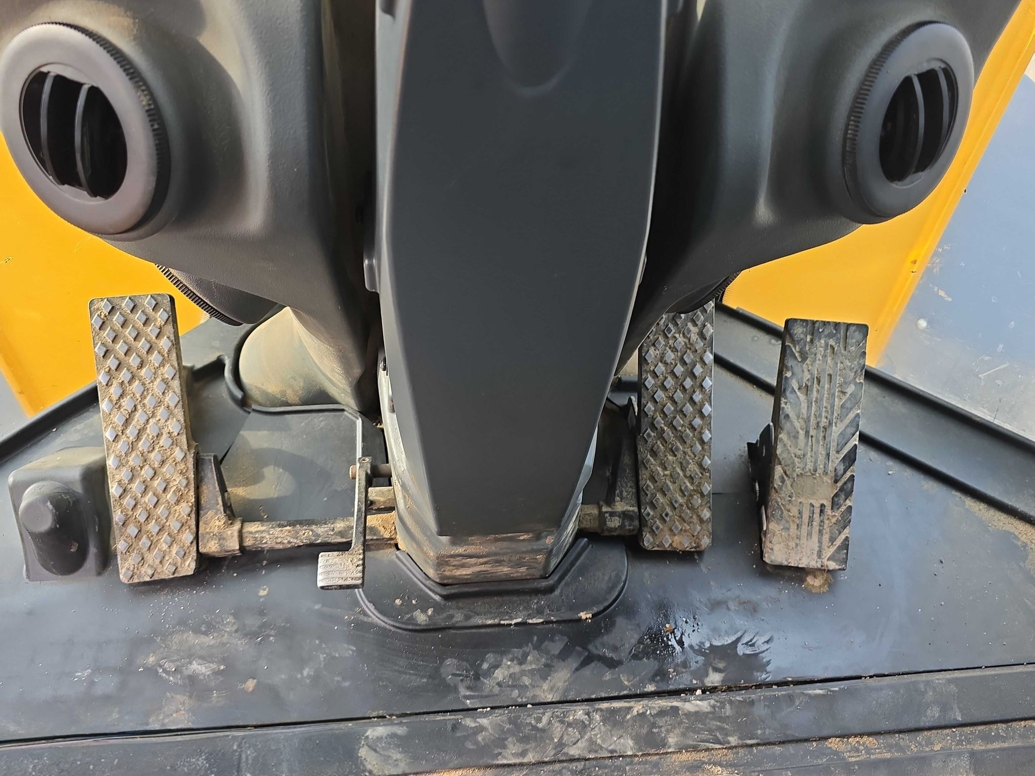 2018 John Deere 644K wheel loader