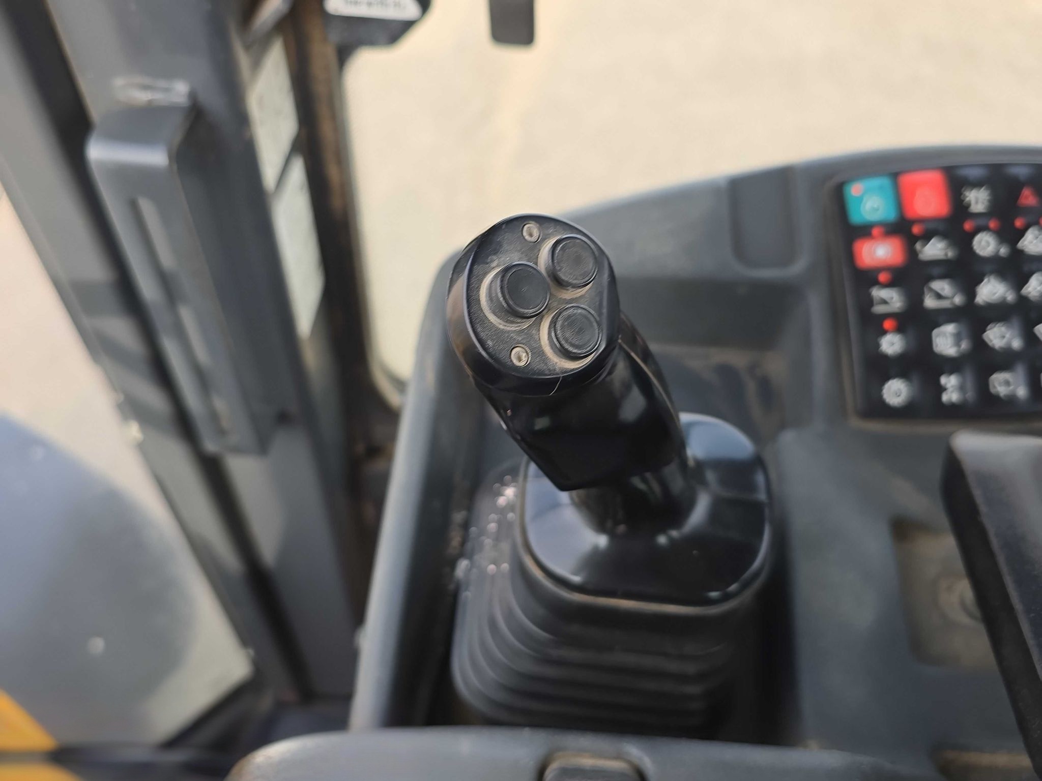 2018 John Deere 644K wheel loader