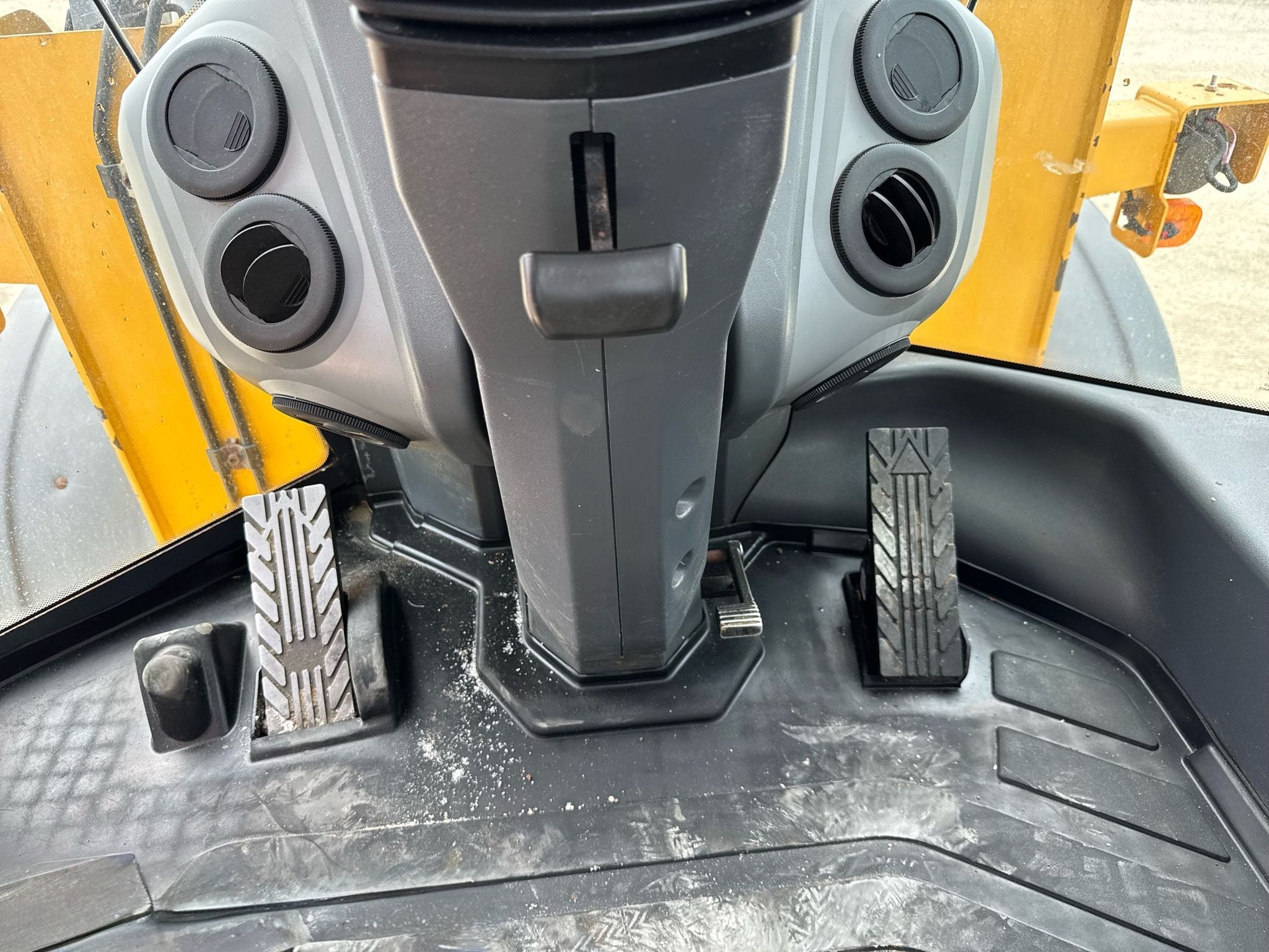 2019 John Deere 544L Wheel Loader
