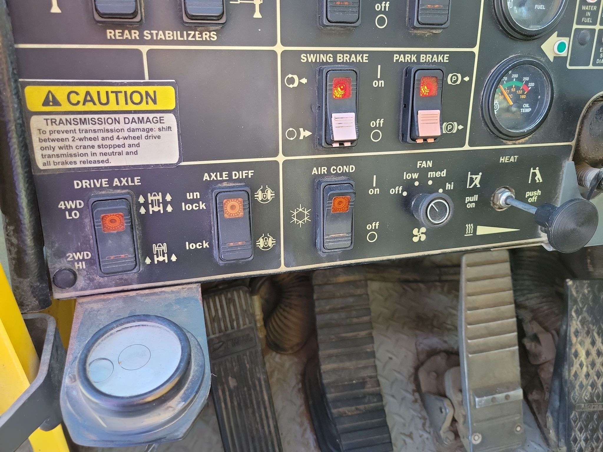 2006 Grove RT700E Crane
