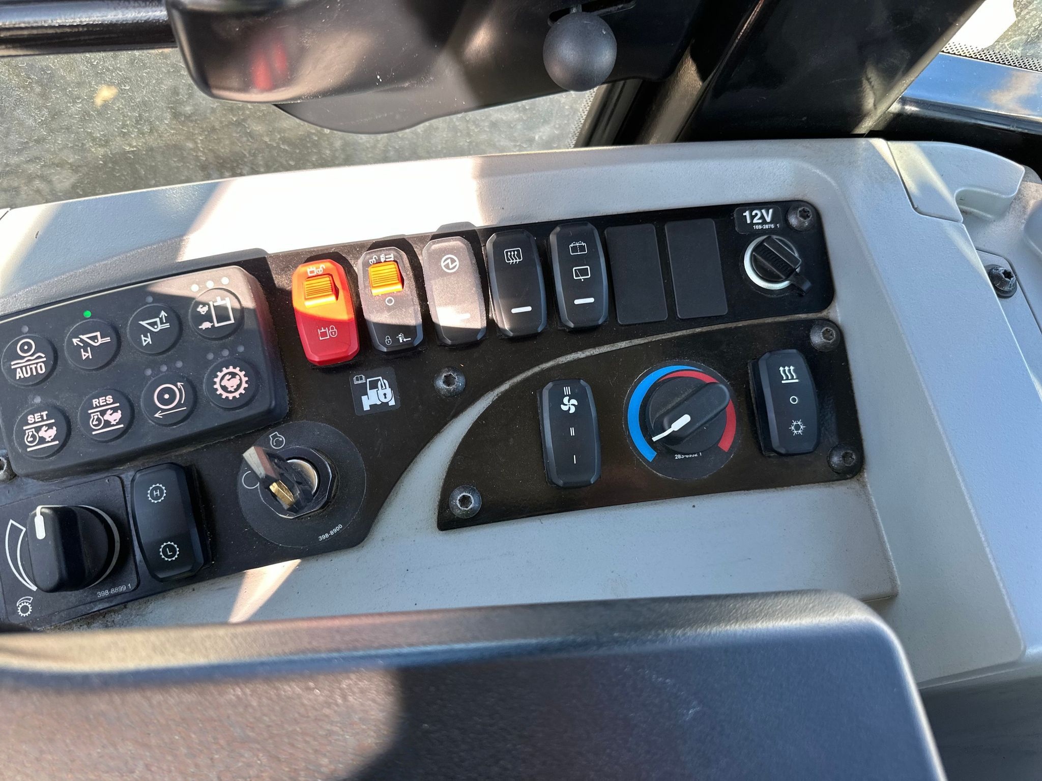 2022 Caterpillar 908M Wheel Loader